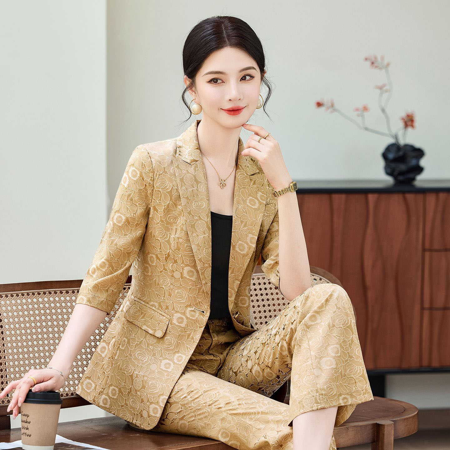 Women'S Office Formal Wear For Ladies - Fashion Apricot Half Sleeve Professional Suit